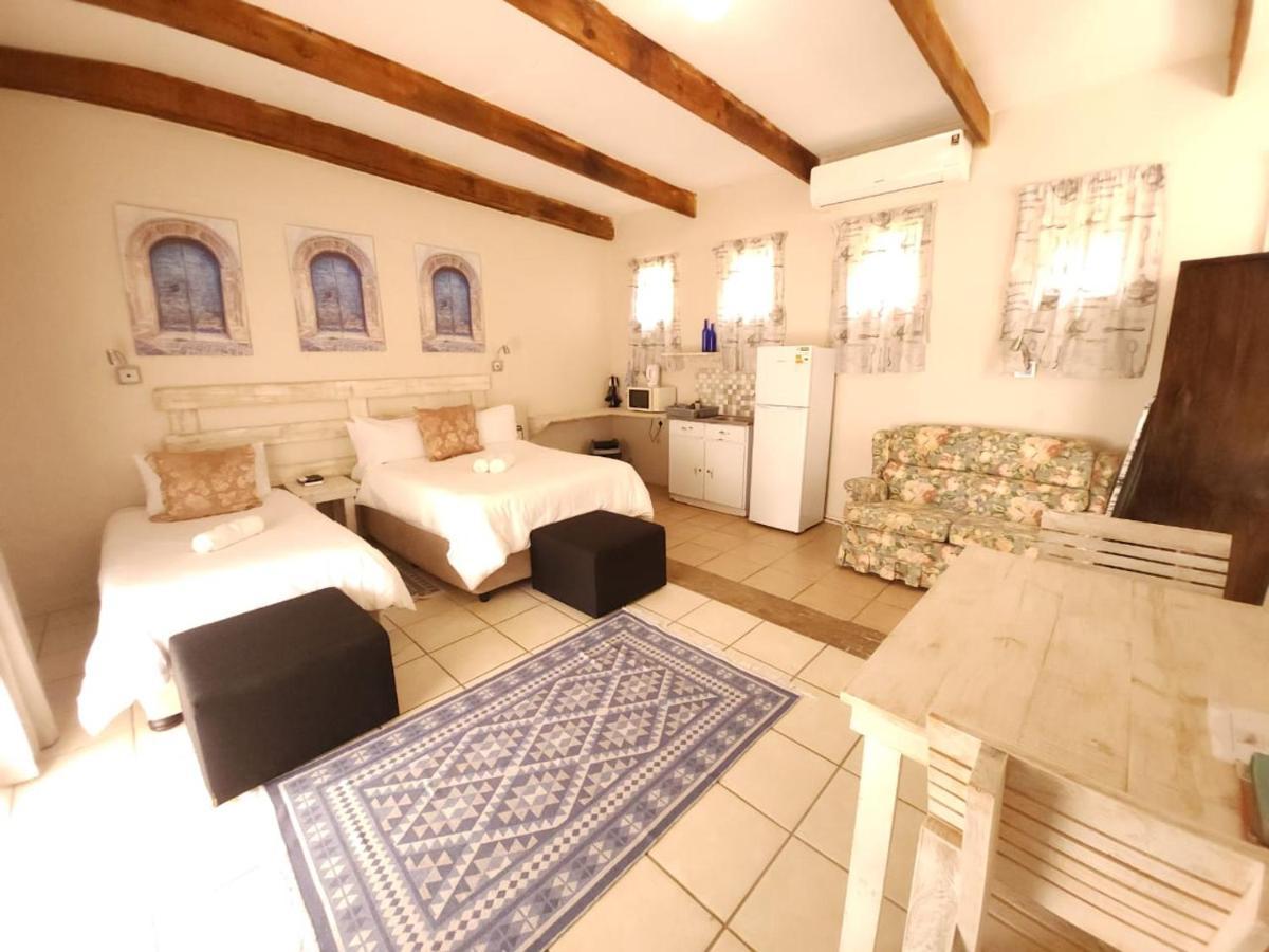Rusplek Guesthouse And Conference Centre Блоемфонтейн Екстериор снимка