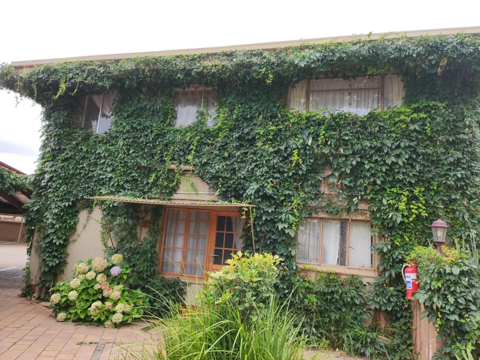 Rusplek Guesthouse And Conference Centre Блоемфонтейн Екстериор снимка