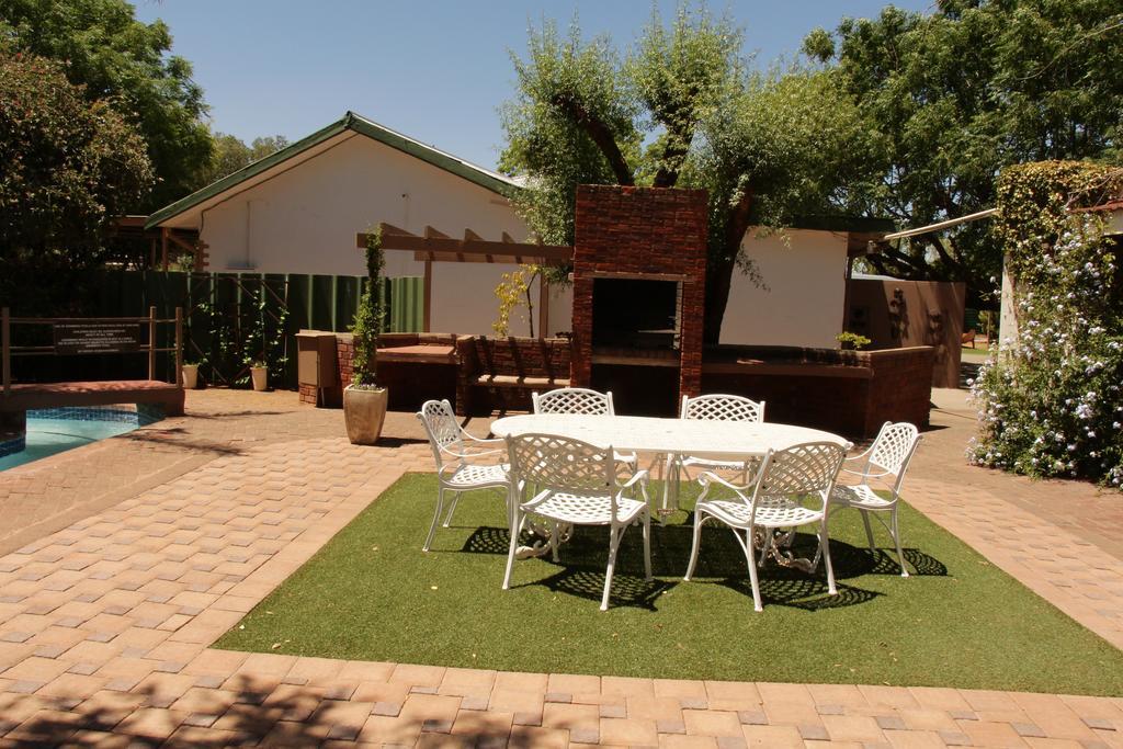 Rusplek Guesthouse And Conference Centre Блоемфонтейн Екстериор снимка