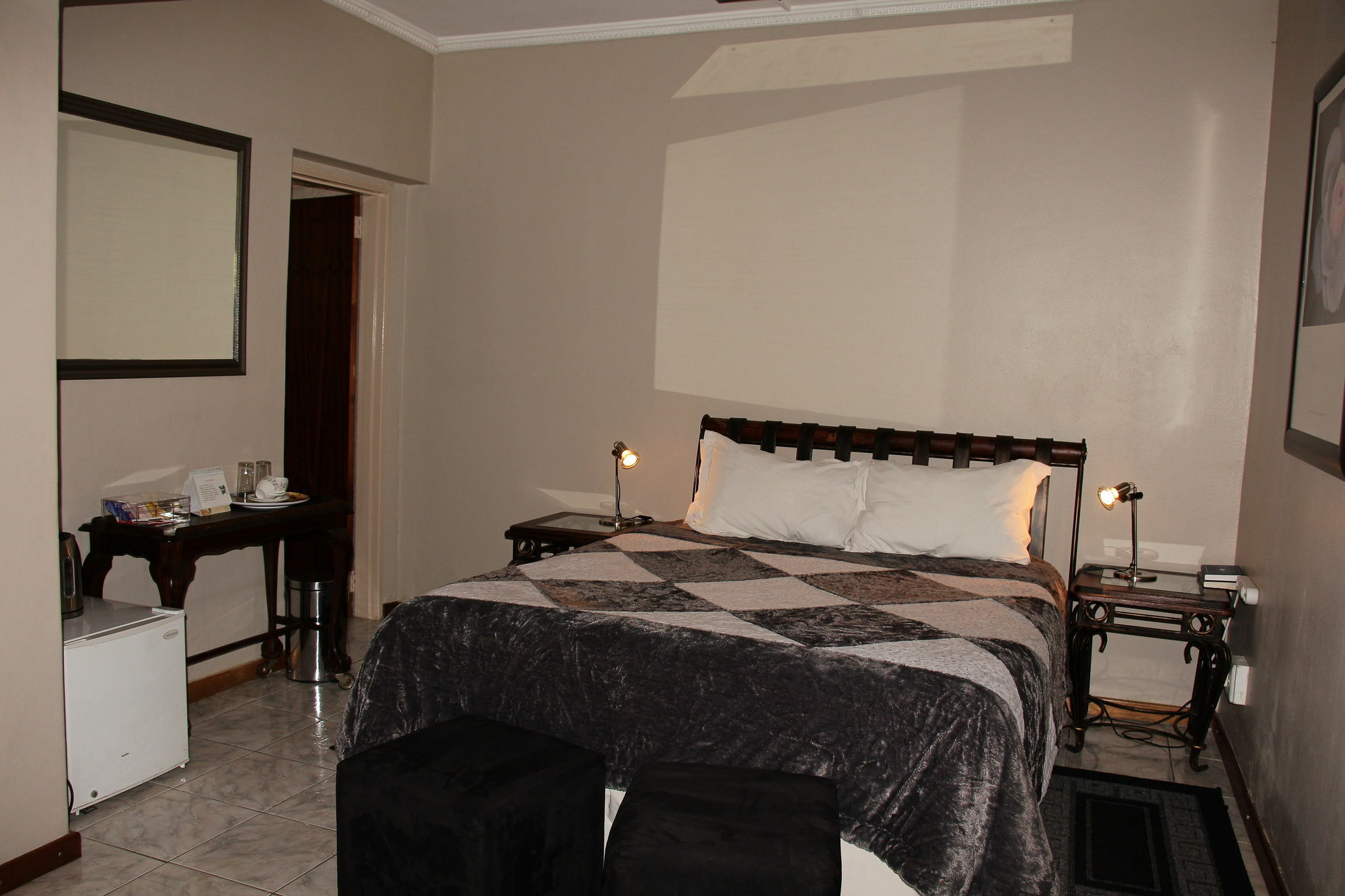 Rusplek Guesthouse And Conference Centre Блоемфонтейн Екстериор снимка