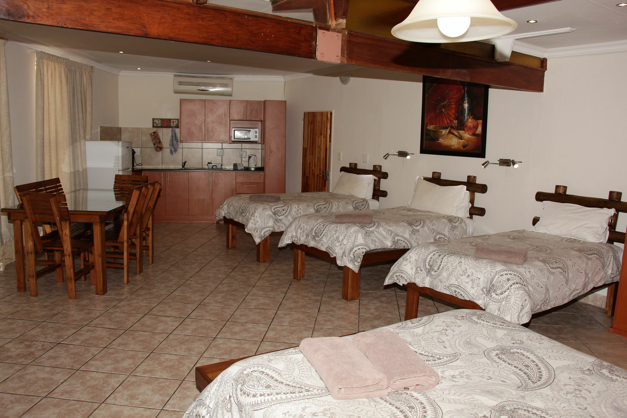 Rusplek Guesthouse And Conference Centre Блоемфонтейн Екстериор снимка