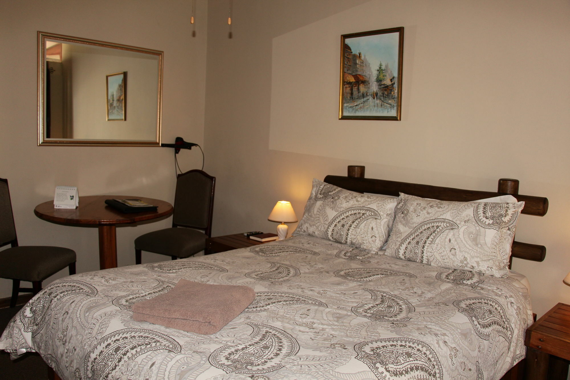 Rusplek Guesthouse And Conference Centre Блоемфонтейн Екстериор снимка