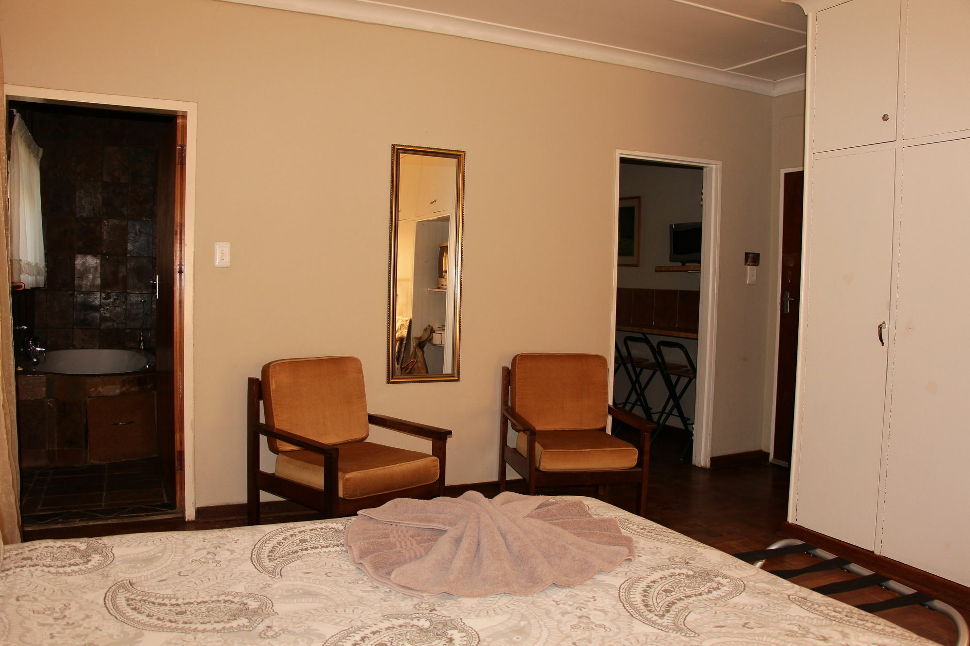 Rusplek Guesthouse And Conference Centre Блоемфонтейн Екстериор снимка