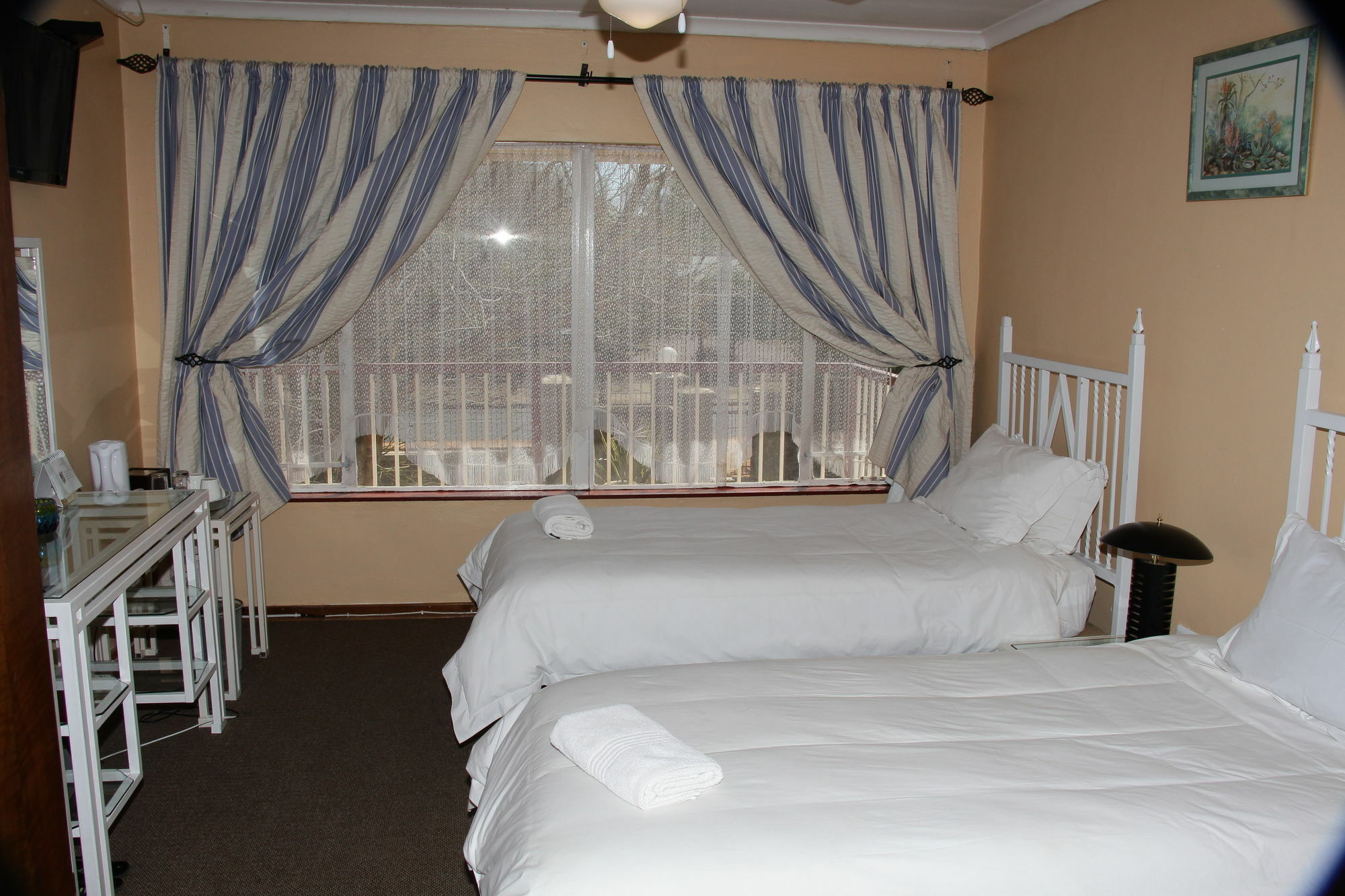 Rusplek Guesthouse And Conference Centre Блоемфонтейн Екстериор снимка