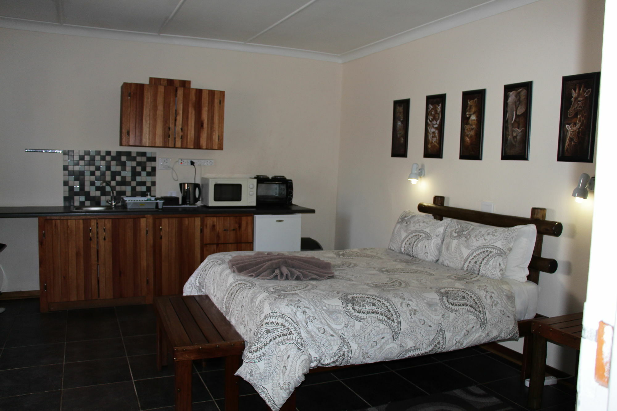 Rusplek Guesthouse And Conference Centre Блоемфонтейн Екстериор снимка